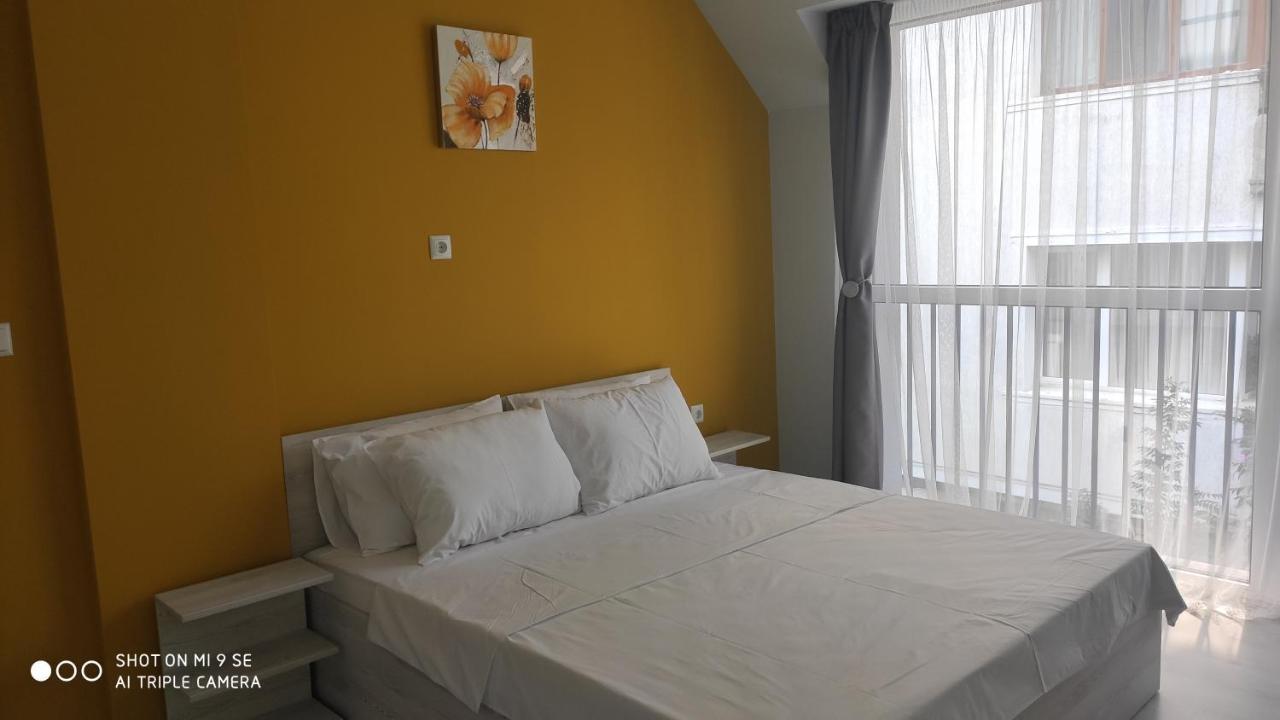 Siyana Apartament *
